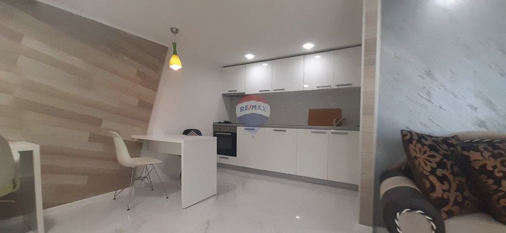 Дава се под наем Ателие в Варна, Лятно кино Тракия - 33 кв.м за 229.5 € - Снимка #6