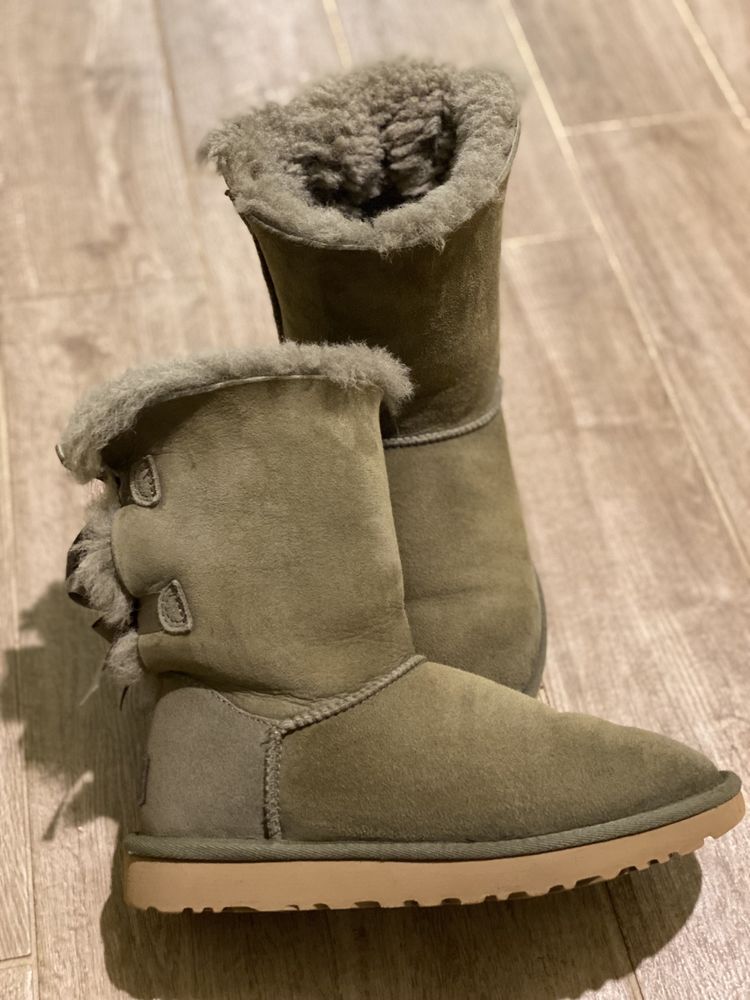 Cizme UGG originale verde piele intoarsa cu fontite, 37