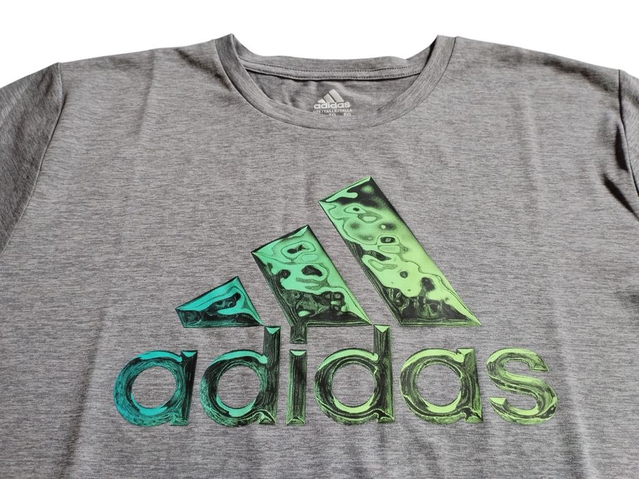 Adidas - XL (18-20 години ) младежка тениска