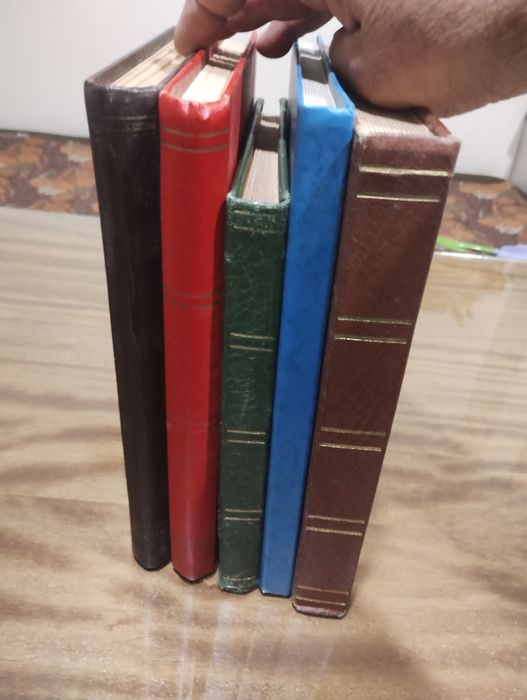 Класьори за марки