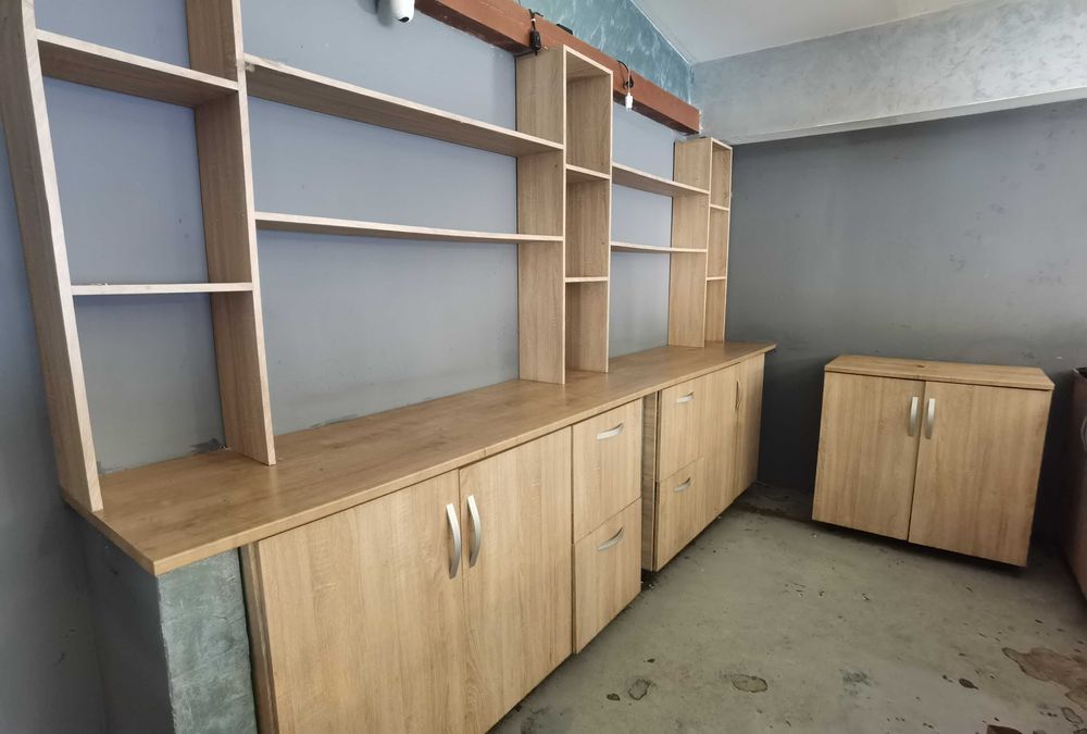 Mobilier bar, rafturi bar