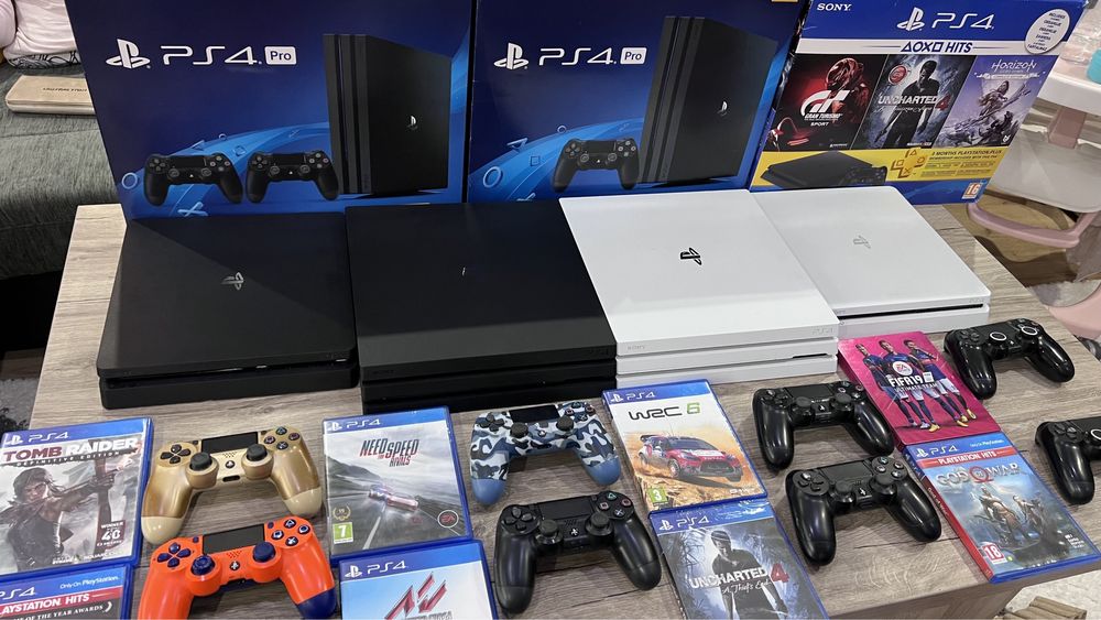 Продавам Sony PlayStation 4 / ПС 4 с 2 игри подарък и 1 джой