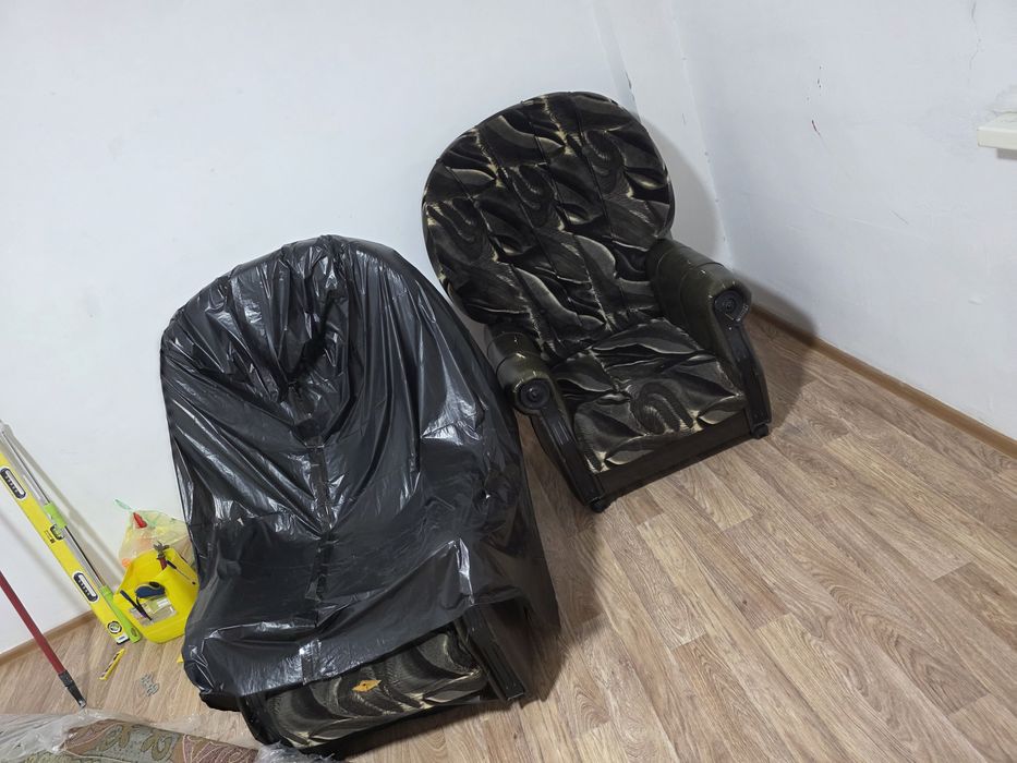2 кресло, палисос керек адам алсын