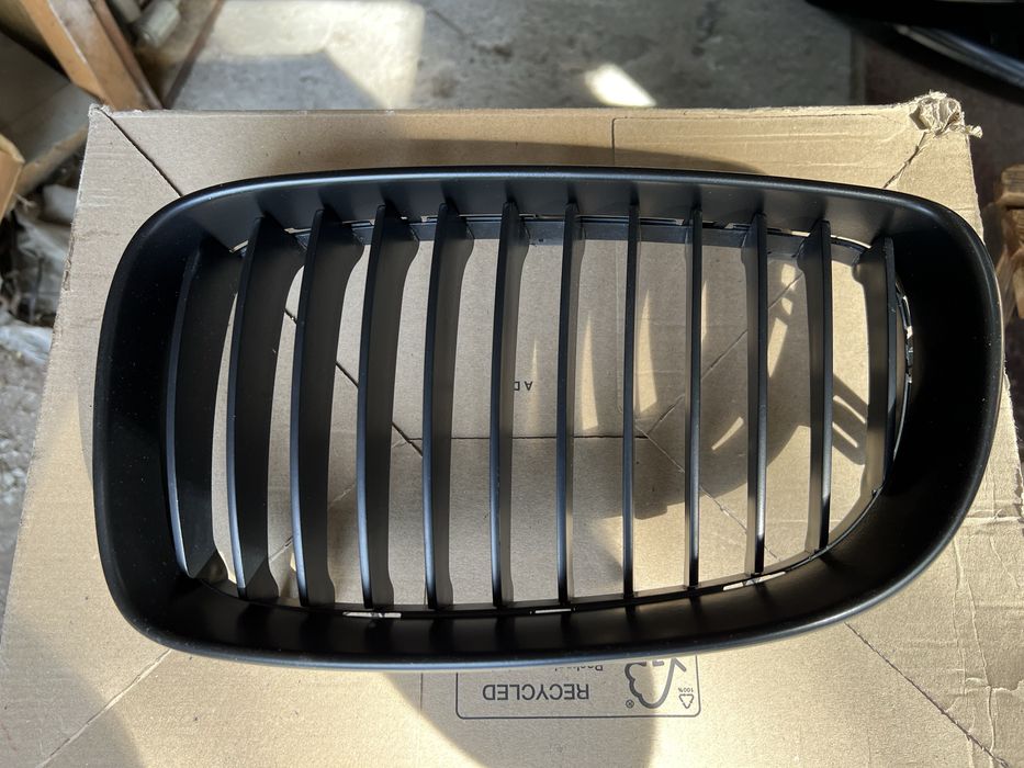 Оригинални черни бъбреци за BMW E81, E82, E87 facelift и Е88