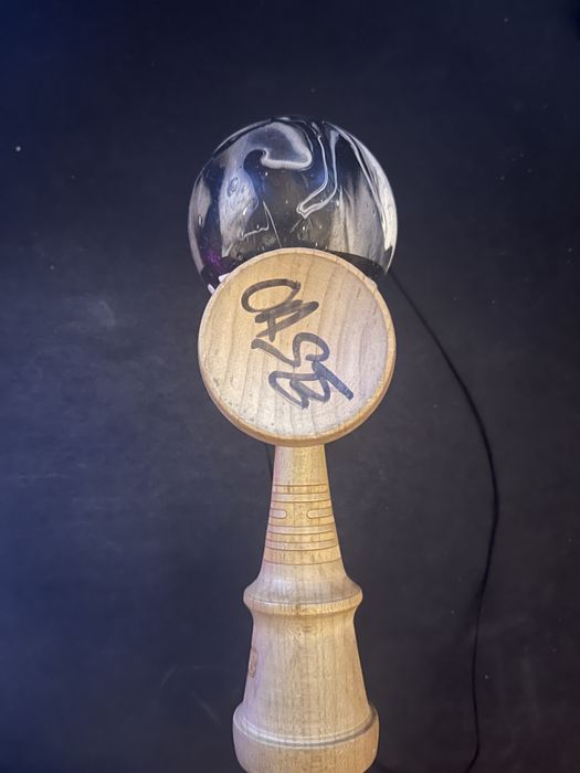 Kendama sweets zack gallagher pro model