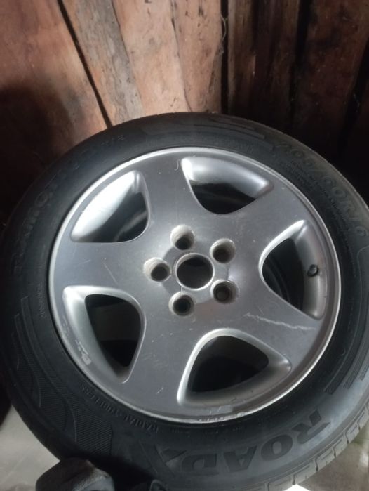 Продам оригинальные диски вместе с резиной Audi c4