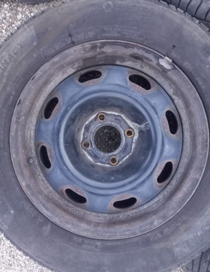 4 броя гуми  michelin 1922 с джанти 195 65 15