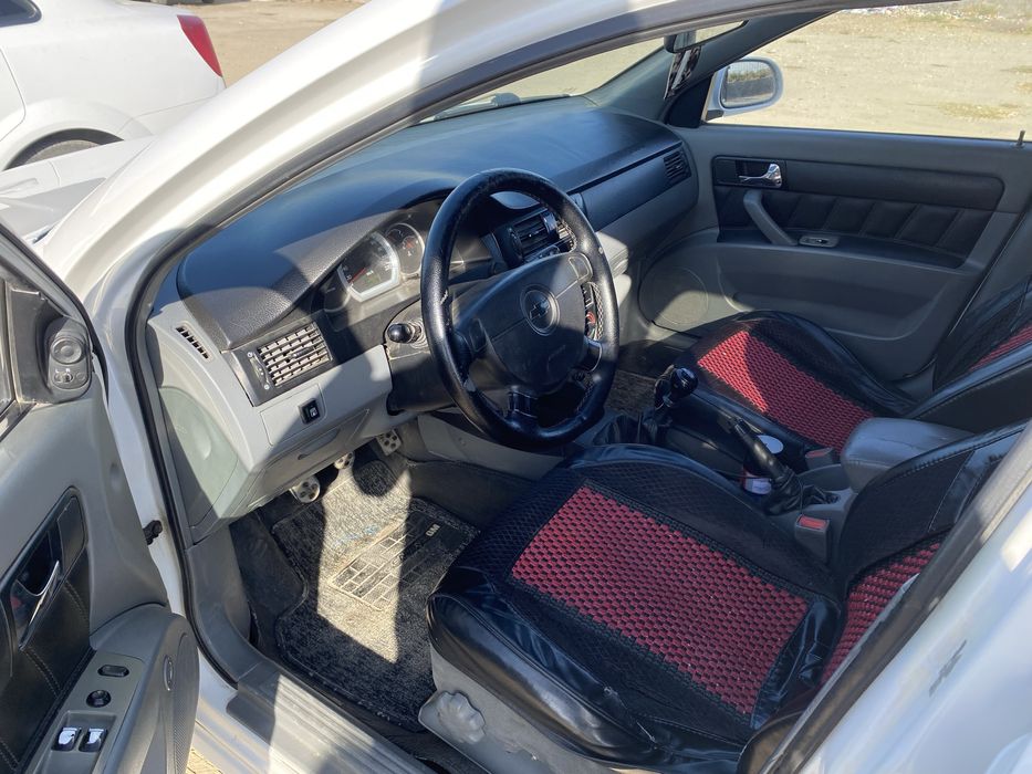 Lasetti kareski tezda sotladi