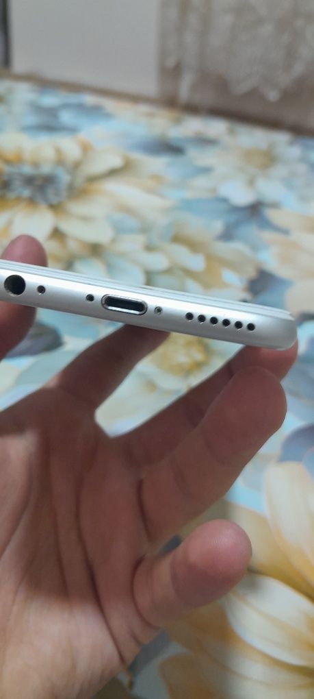 IPhone 6 64gb sotiladi srochna