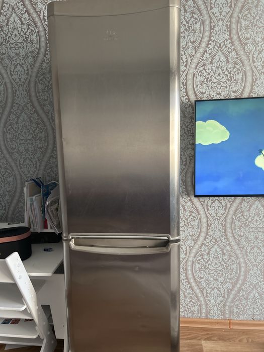 Холодильник indesit