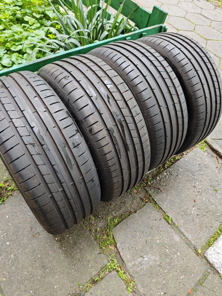 Летни гуми DUNLOP 215/45/17