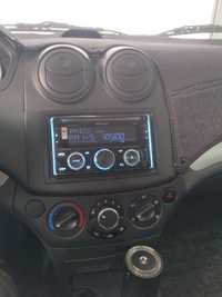 Pioneer 725 BT sotiladi.