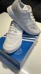 Adidas Маратонки нови 43.5
