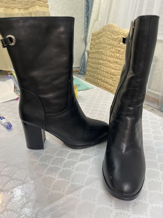 Зимние женские сапоги