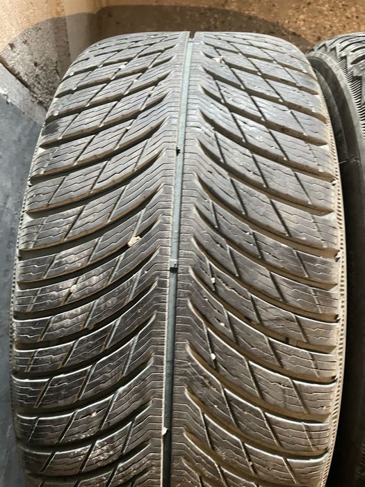 245/45/17 2 броя зимни гуми Michelin !