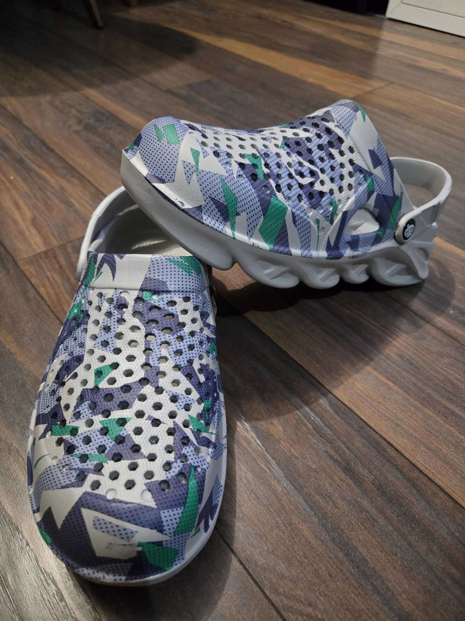 Crocs сандали камуфлаж