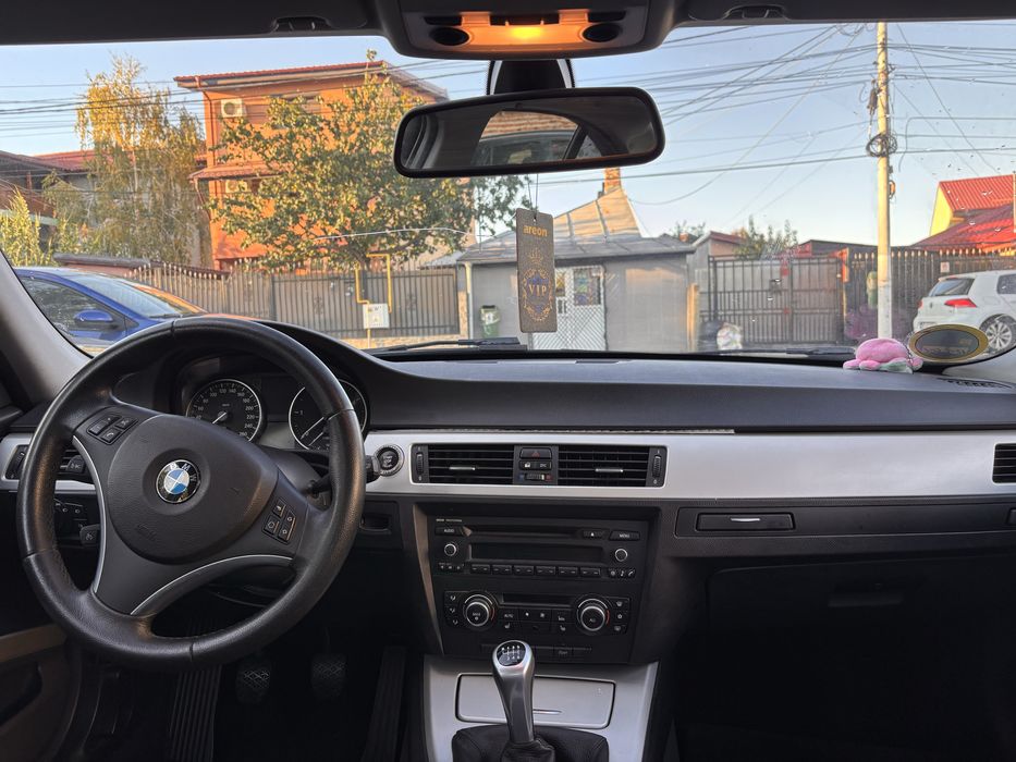 Vand bmw E90 318 143 cp negociabil