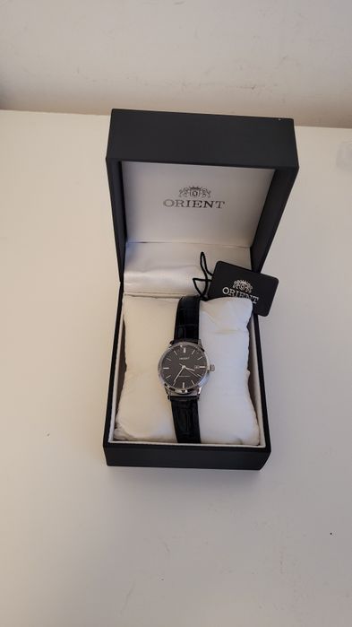 Ceas de mana ORIENT damă 28mm negru  Model FSZ3N004B0