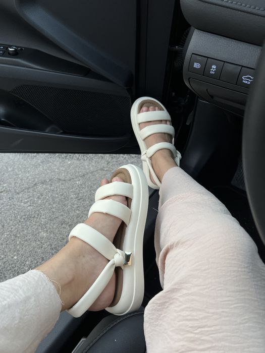 Продается сандали