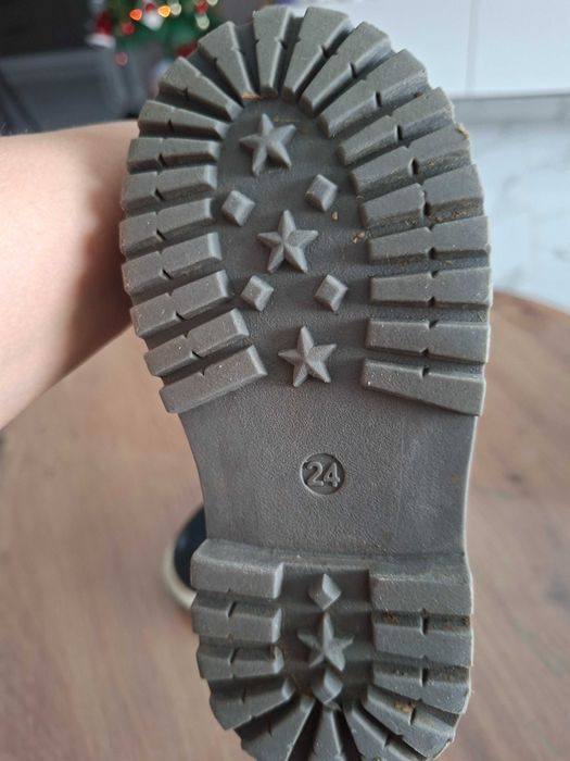 Детски боти 24 номер