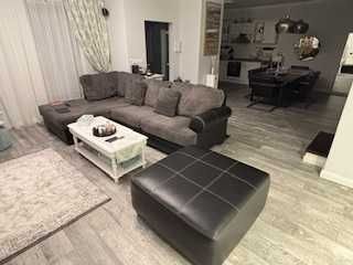 Canapea mare tip coltar MOBEXPERT+taburet set .