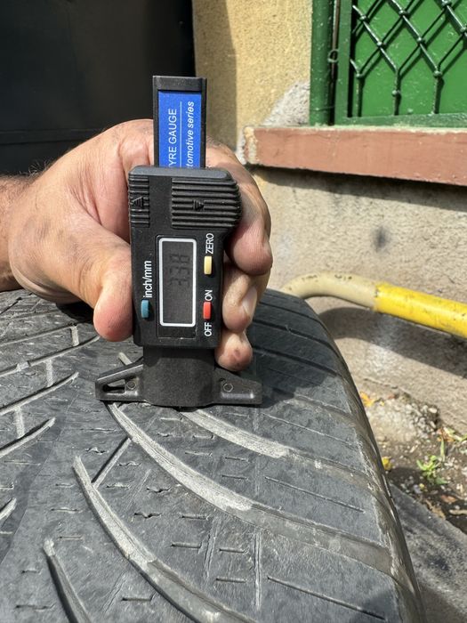 Pneuri / Anvelope Goodyear  Vector 4 Seasons M+S 235/55 R18 104V