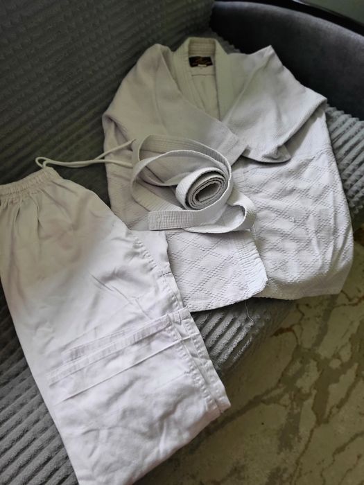 Продам кимано для ДЗЮДО.
