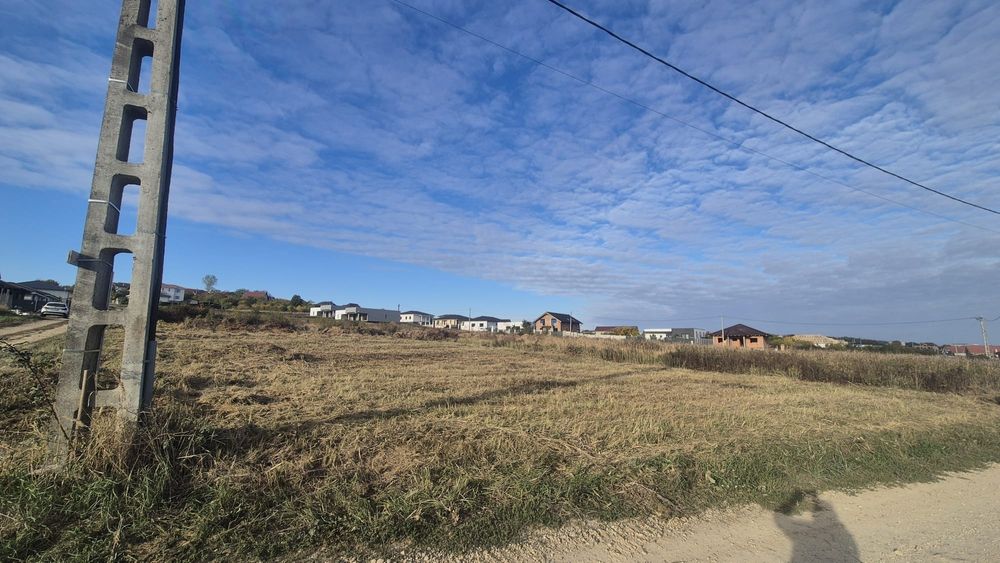 Vând teren intravilan în Paleu