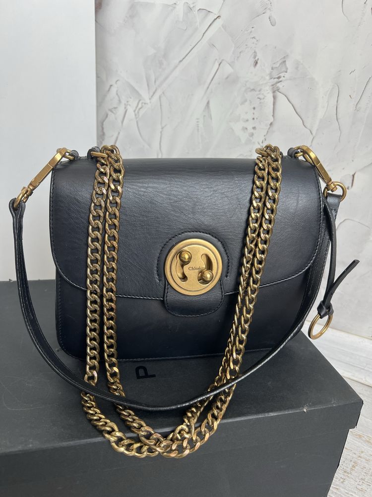 Черна чанта Chloe