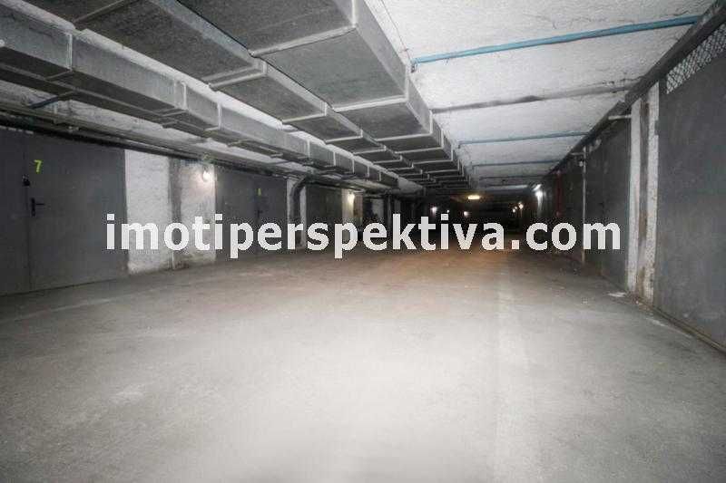 Продава се Гараж / Паркомясто в Пловдив, Център - 16 кв.м за 1063 €/кв.м - Снимка #1