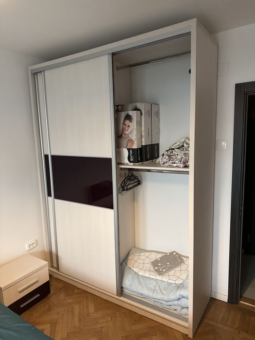 Dormitor Complet: Pat, saltea, dulap, noptiere, comoda, masa machiaj