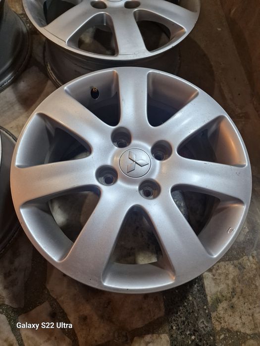 Mitsubishi 16 Volvo S40  4x114.3 67.1 Оригинални Замъка Ямбол