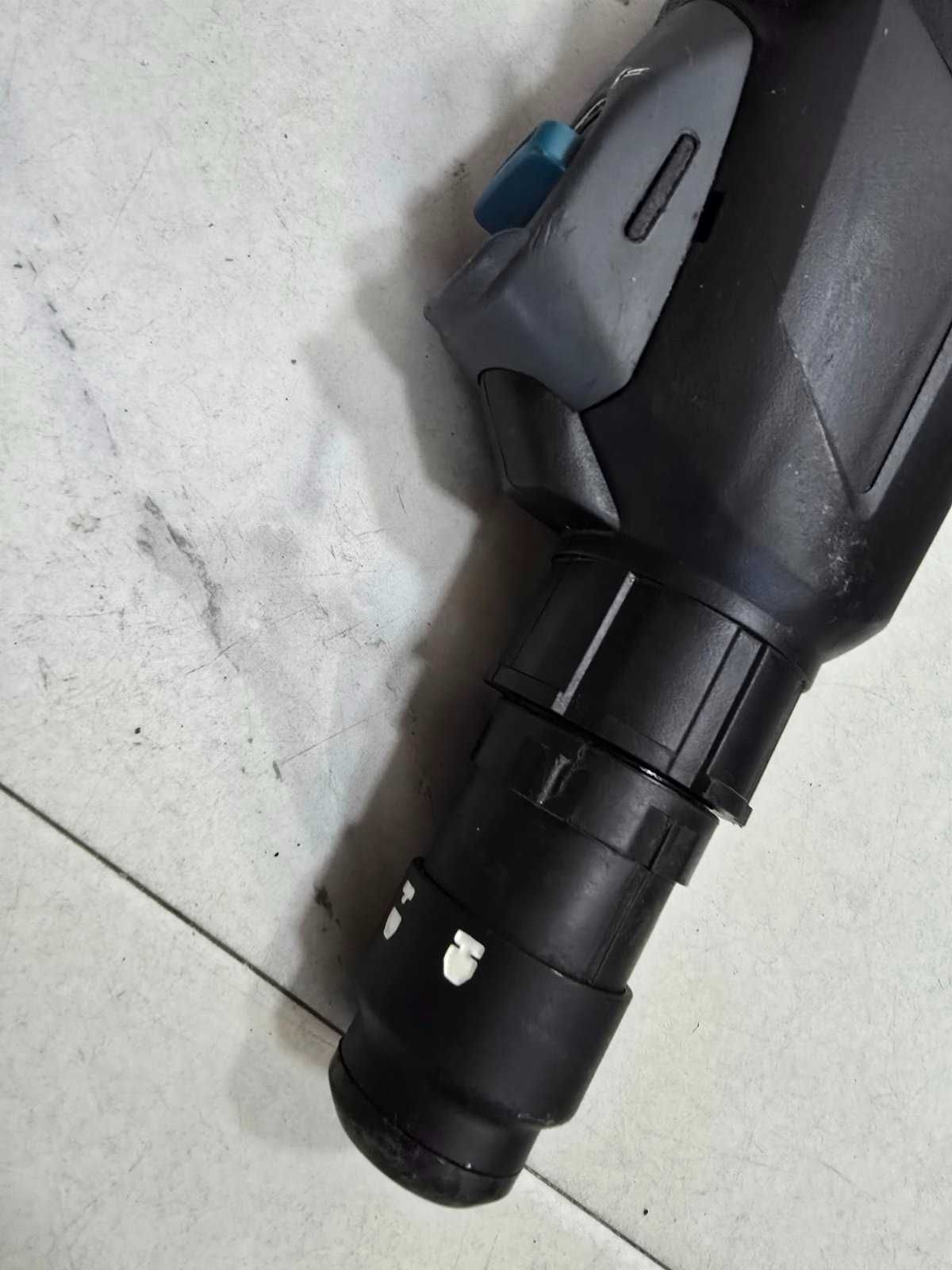 Перфоратор MAKITA HR2611FT /800W/