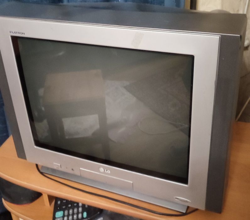 Продам телевизор LG FLATRON