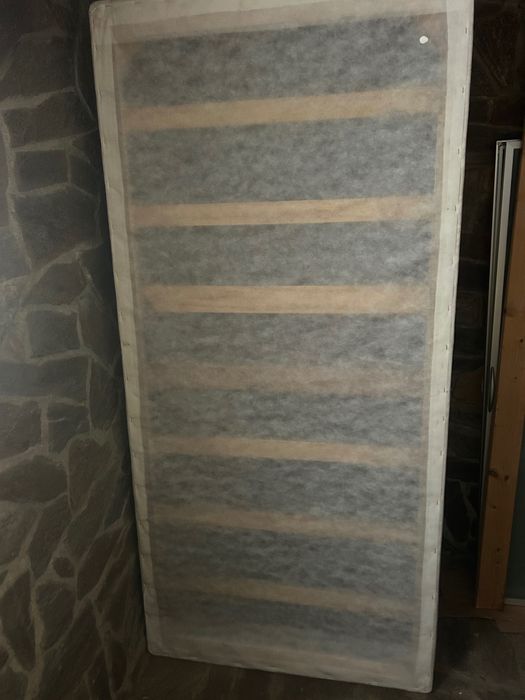 Продавам матраци 90/190