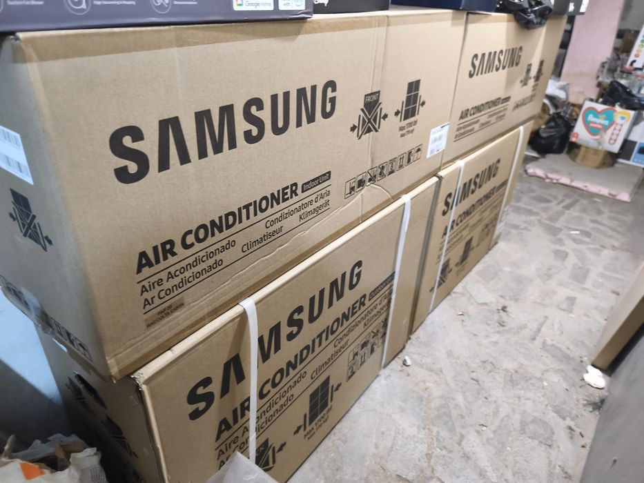2бр. Климатик Samsung AR12TXHQA неразопаковани