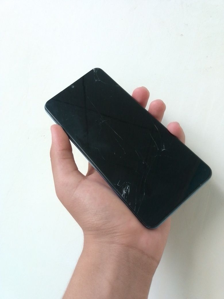 Samsung M12 4/64gb xolati yaxshi sotiladi Продам Самсунг М12 срочно
