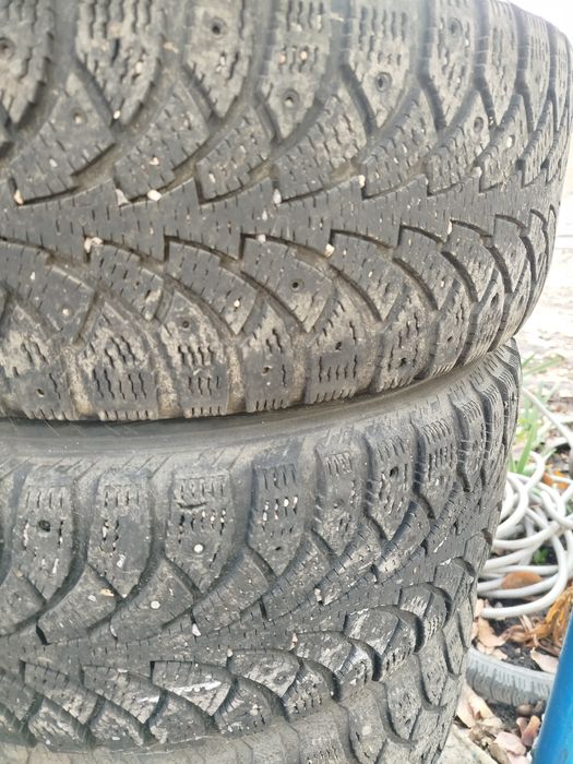 Продам зимнюю резину с дисками