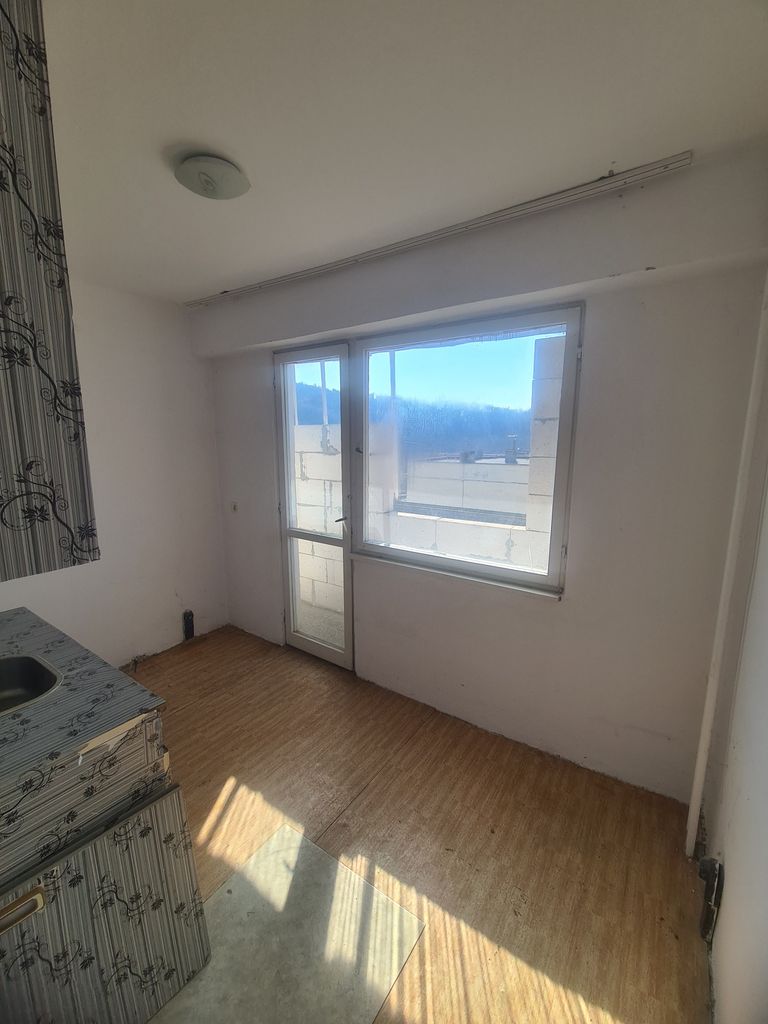 Продава се Тристаен апартамент в Велико Търново, Чолаковци - 64 кв.м за 940 €/кв.м - Снимка #5