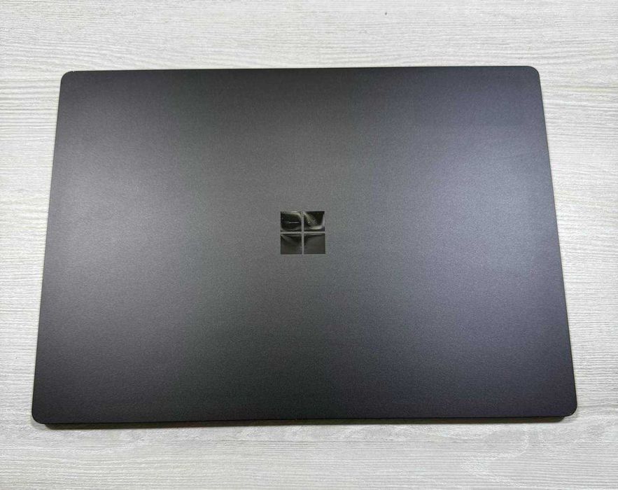 Surface Laptop 4 Black 15” 2,5K IPS сенсор Amd Ryzen 7 16GB/512GB NVMe