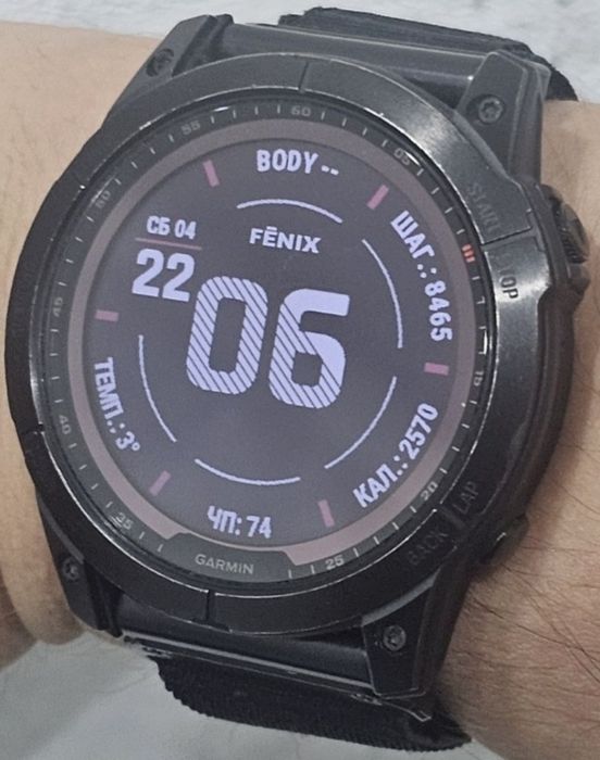 Смарт-часы Garmin Fenix 7 Sapphire Solar черный-черный