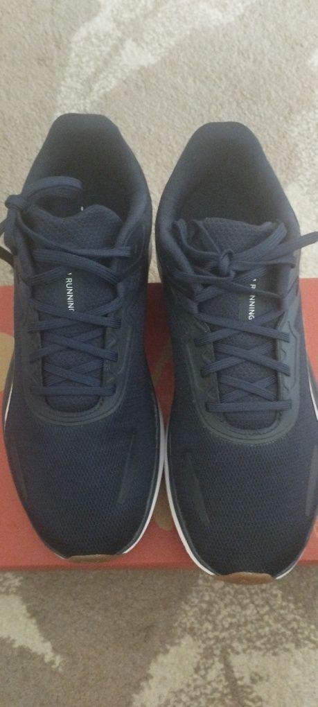 НОВИ маратонки PUMA  Skyrocket Lite