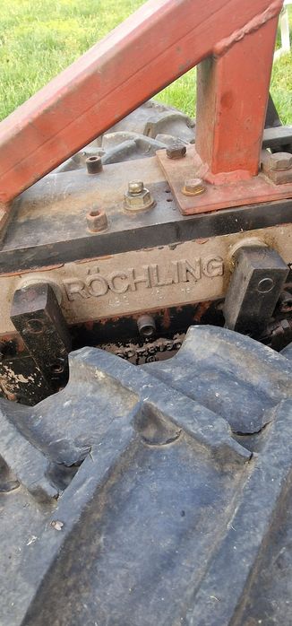 Mașina de tuns iarba,lucerna,fin,etc pe benzina cu 4 roti