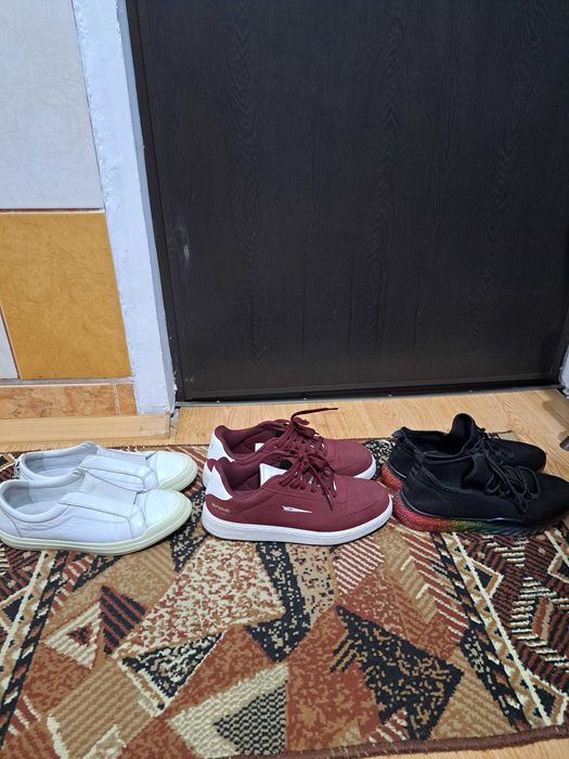 Vand incaltaminte in stare foarte buna