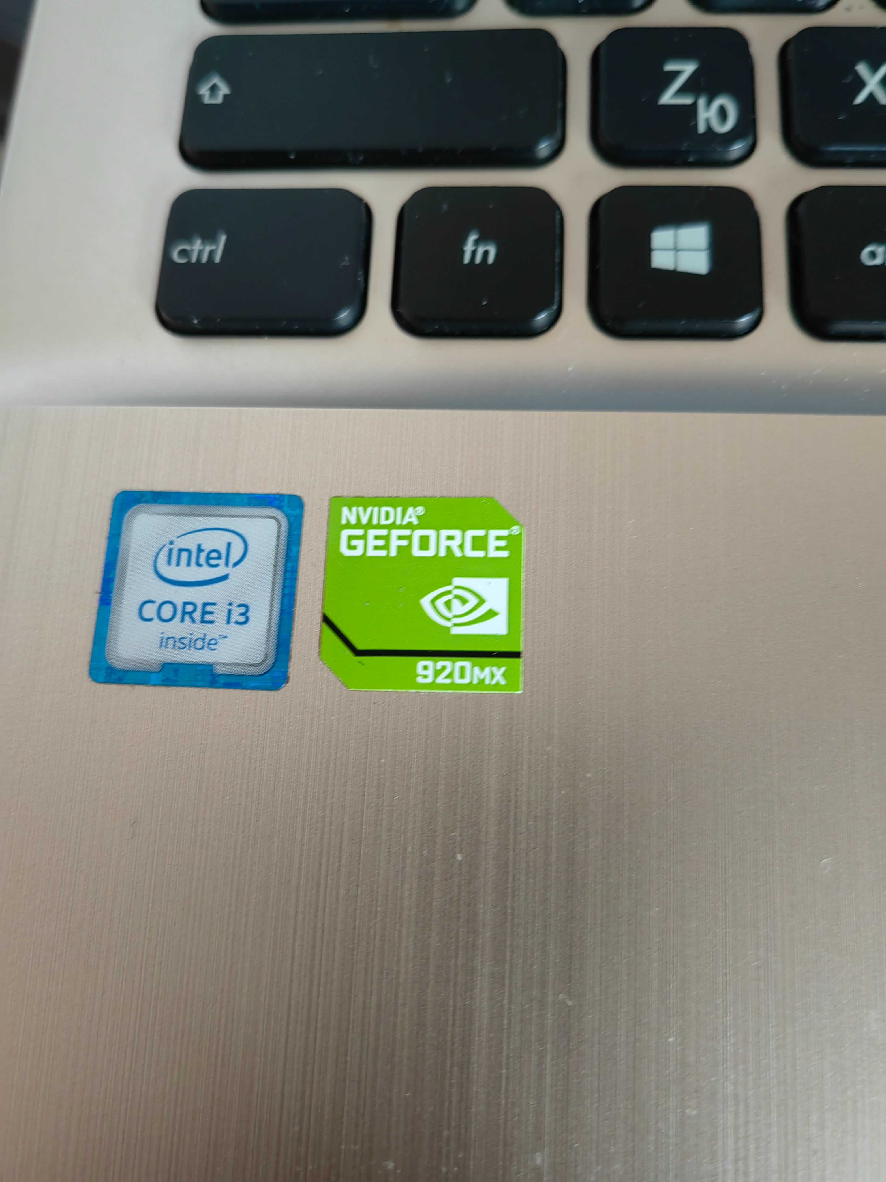 Лаптоп Asus X541U