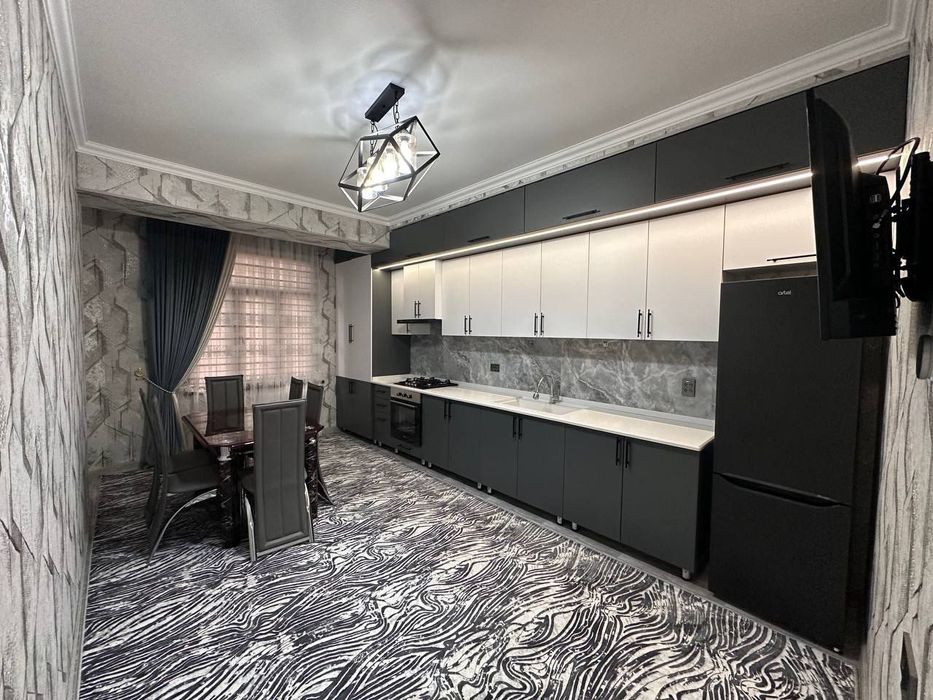 Квартира в районе Гагарина в ремонтом заходи и живи.