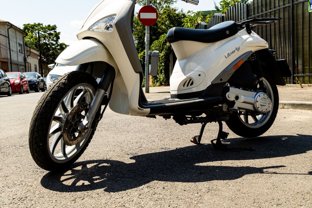 Inchiriere Scutere/ Scooter Rentals Delivery 250 RON/Week Glovo/Tazz