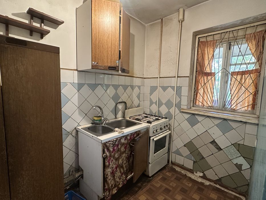 Срочно Продаётся квартира 1/1/4 на Узбуме, кирпич 32м2