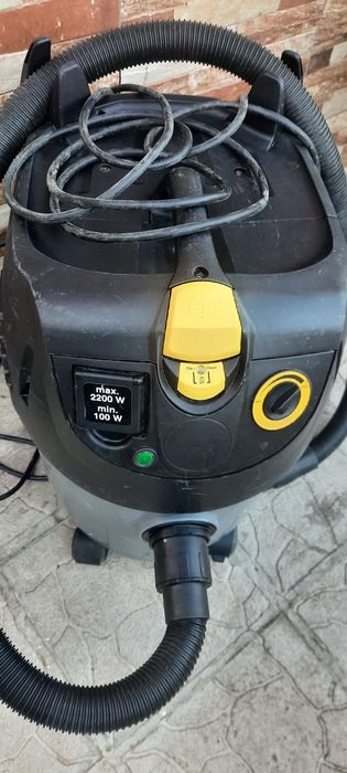 Прахосмукачка  Karcher  nt35/1 Tact Тупалка Сухо Строителство Почиства