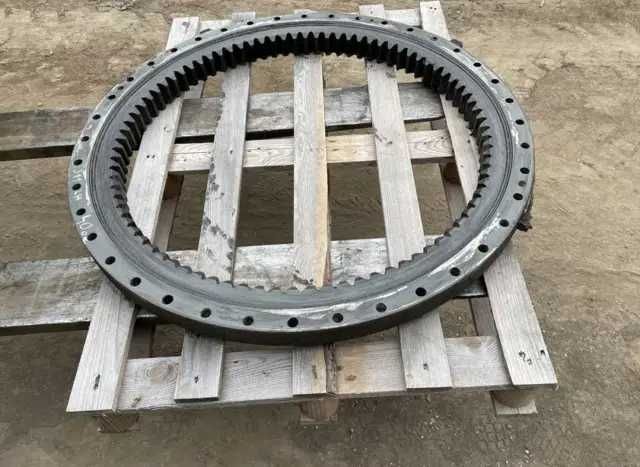 Coroana de rotire Liebherr A311 - Piese de schimb Liebherr